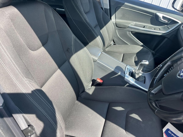 Used Volvo S60 2018 for sale - 75531232: Photo 33