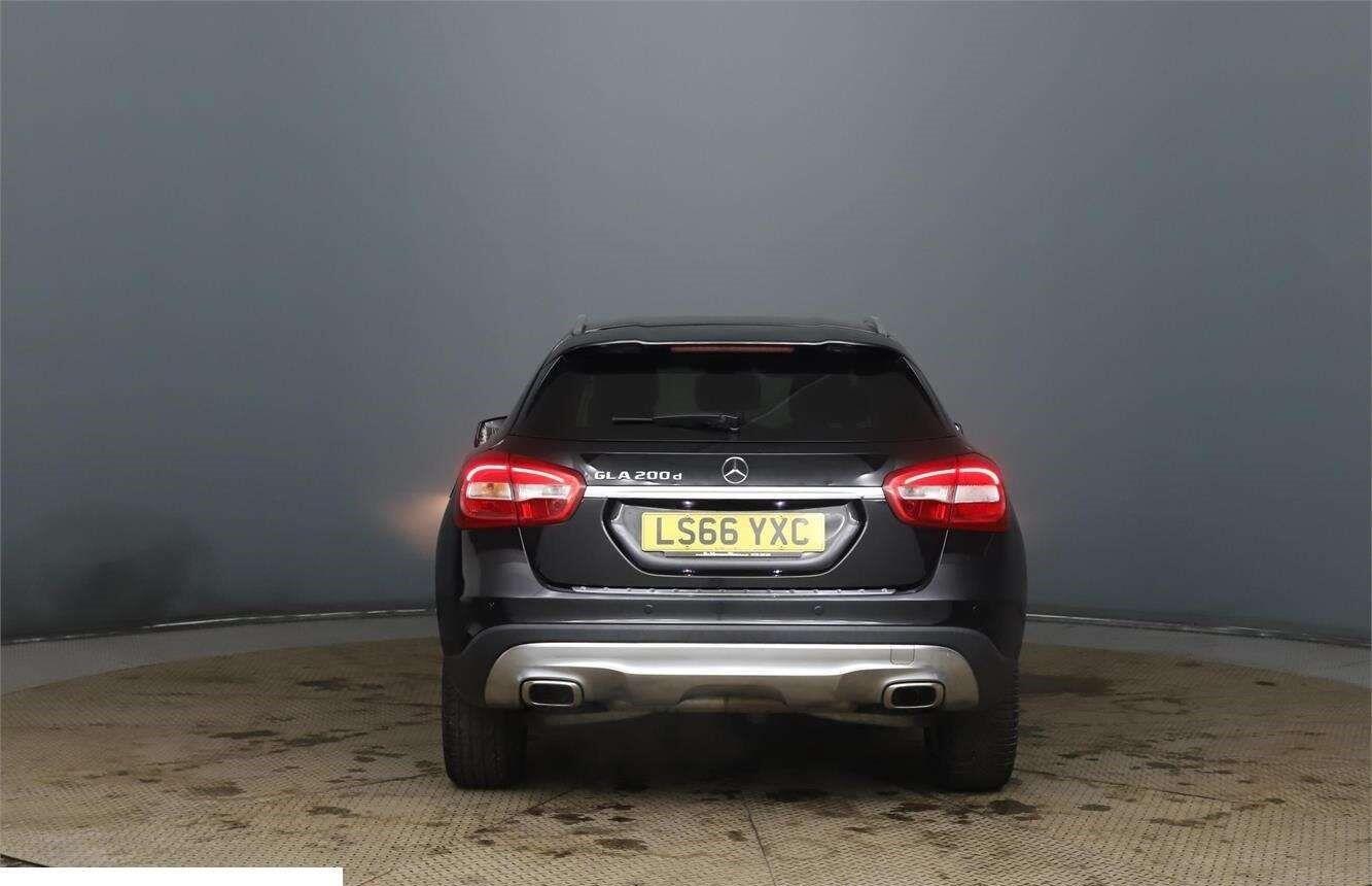 Used Mercedes-Benz GLA 2016 for sale - 77574000: Photo 8