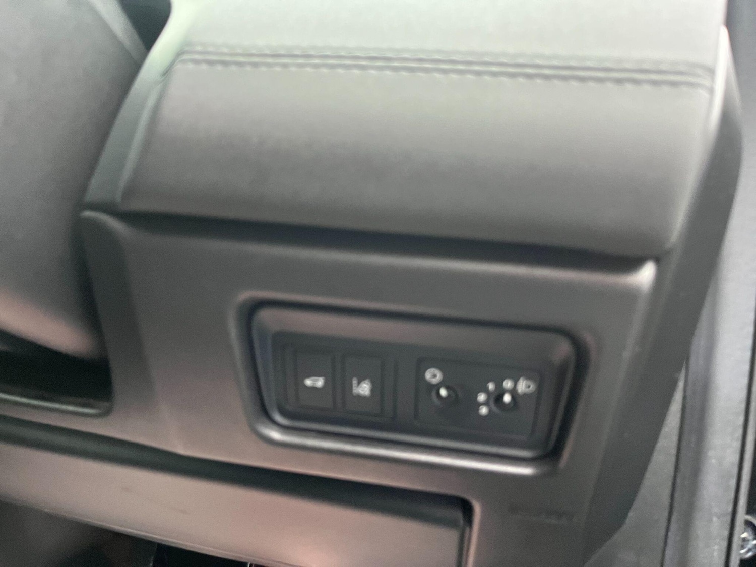 Used Land Rover Discovery Sport 2016 for sale - 76121911: Photo 39