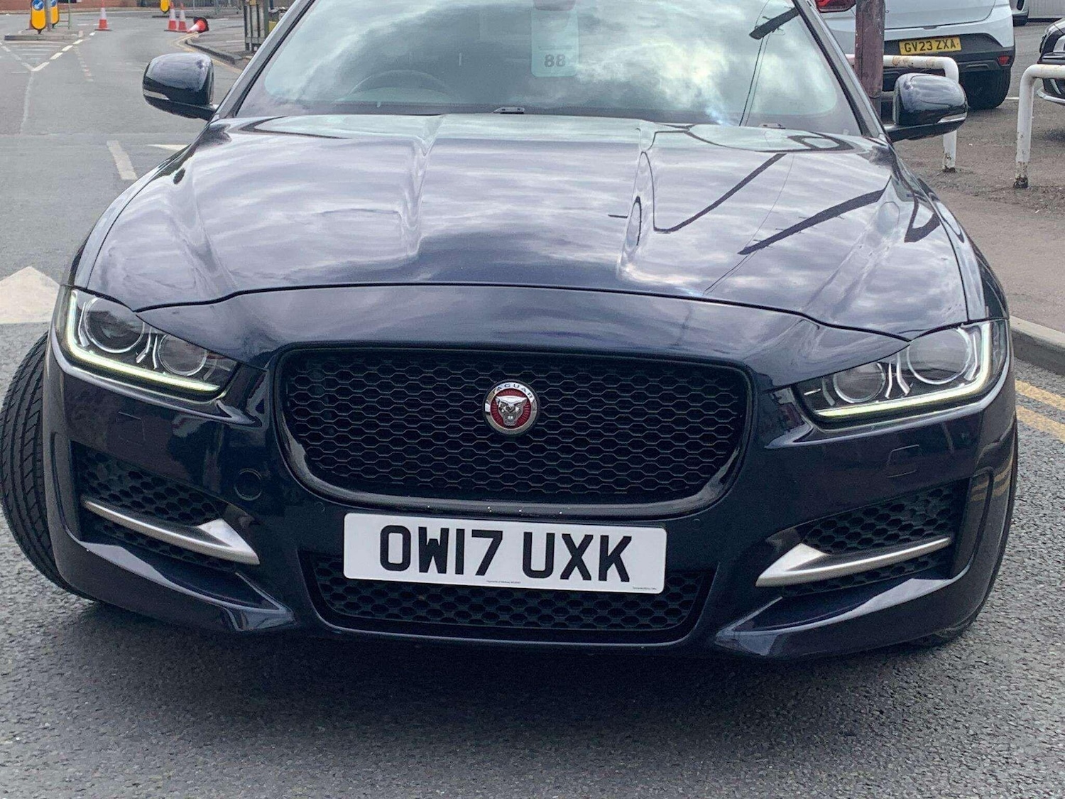 Used Jaguar XE 2017 for sale - 77345028: Photo 5