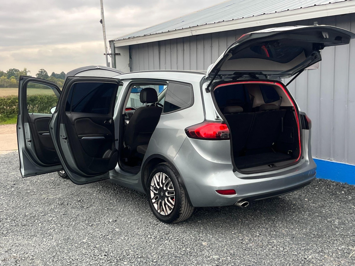 Used Vauxhall Zafira Tourer 2014 for sale - 76425002: Photo 11