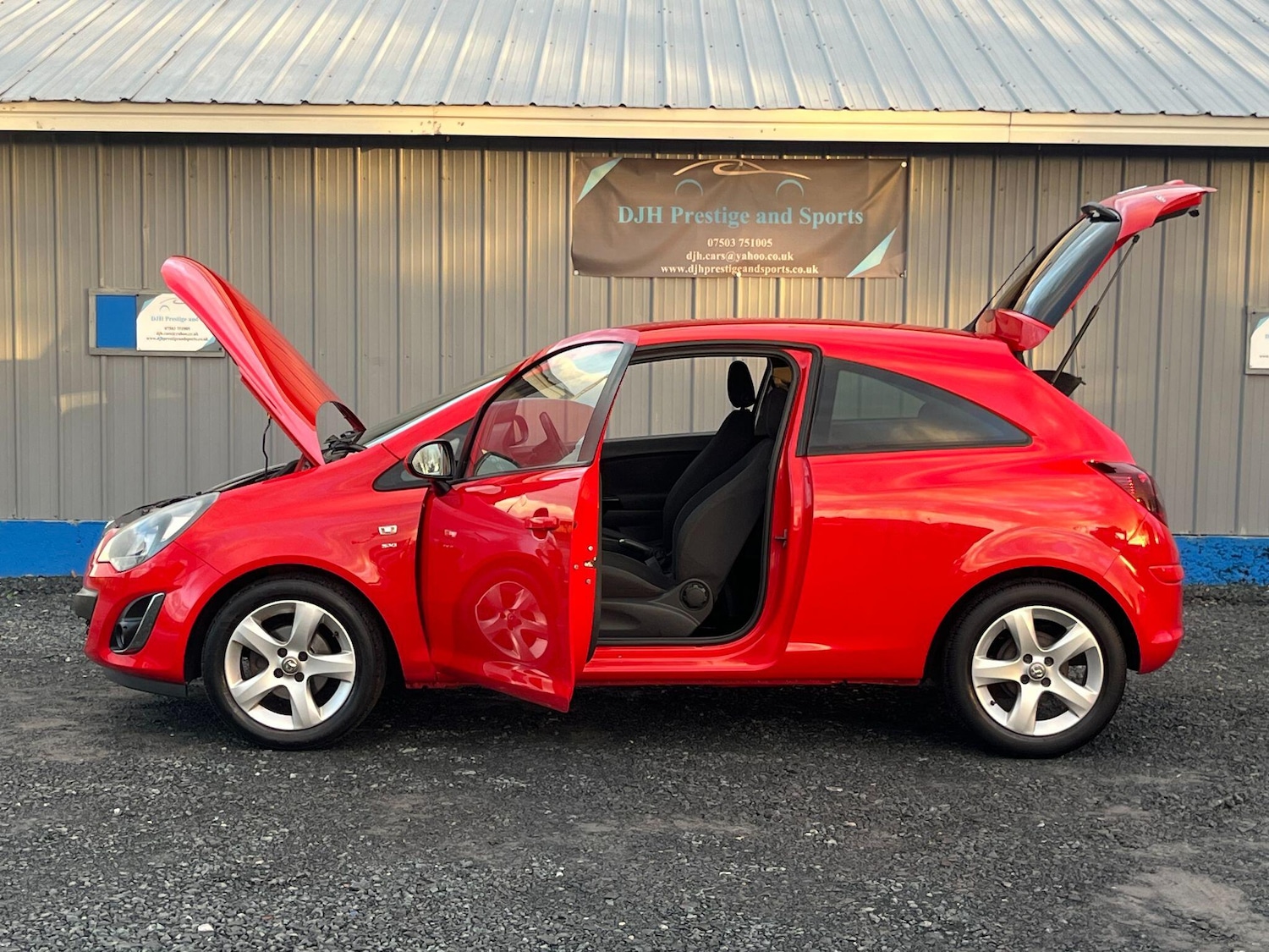 Used Vauxhall Corsa 2014 for sale - 77131671: Photo 3