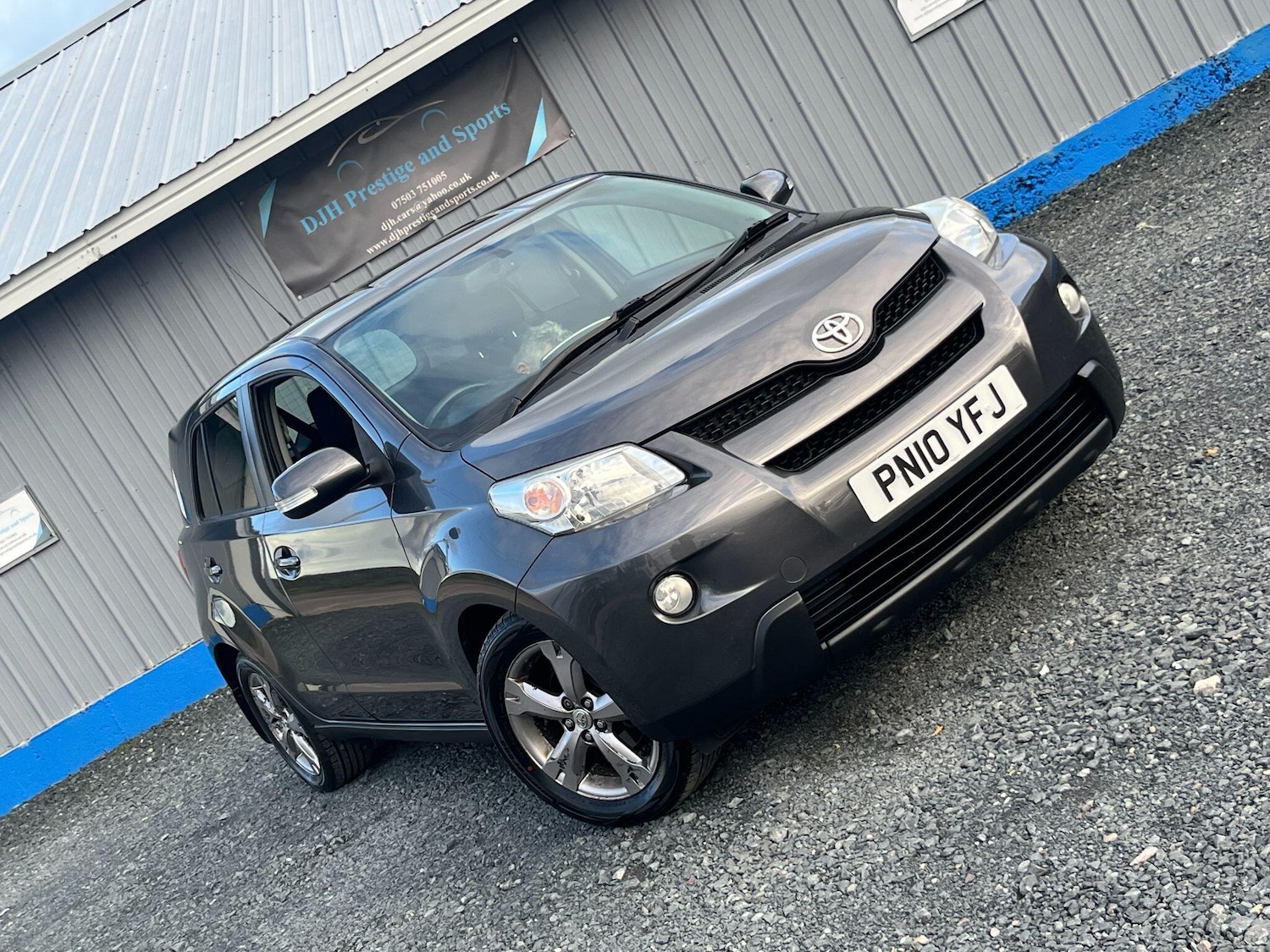 Used Toyota Urbancruiser 2010 for sale - 76361531: Photo 2