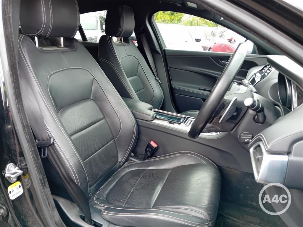 Used Jaguar XE 2018 for sale - 78062607: Photo 4