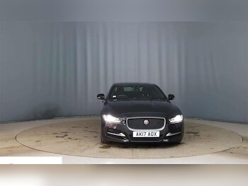 Used Jaguar XE 2017 for sale - 78516163: Photo