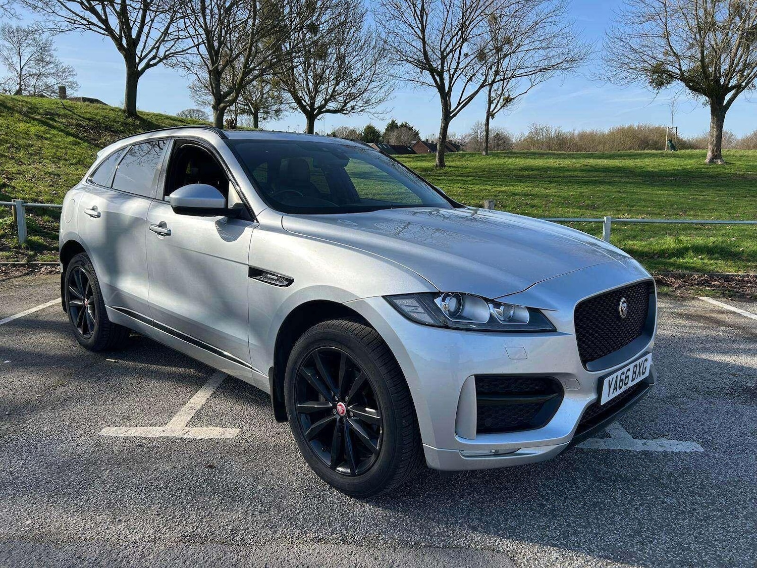 Used Jaguar F-Pace for sale - 77809072: Photo 2