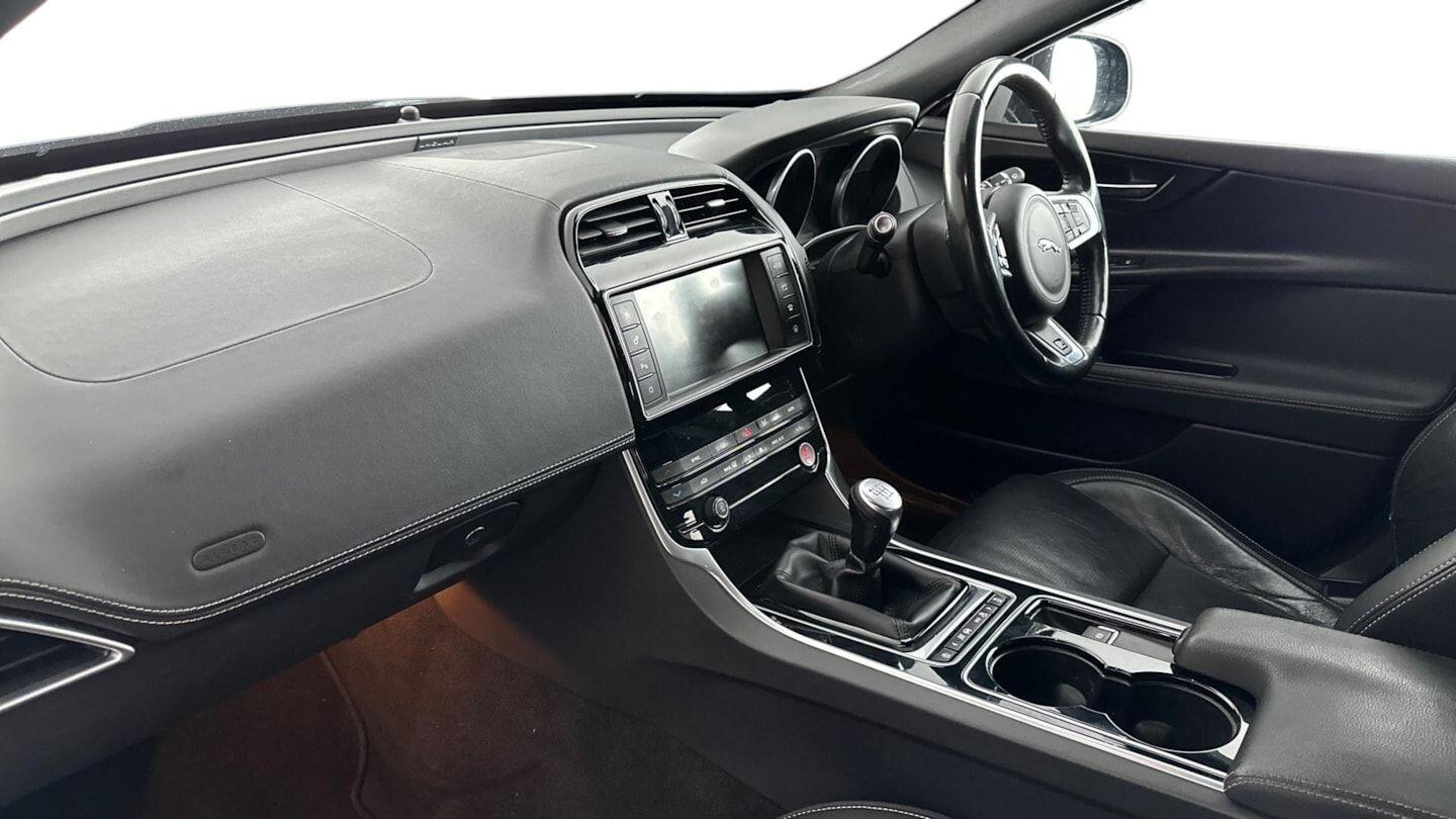 Used Jaguar XE for sale - 76440430: Photo 8