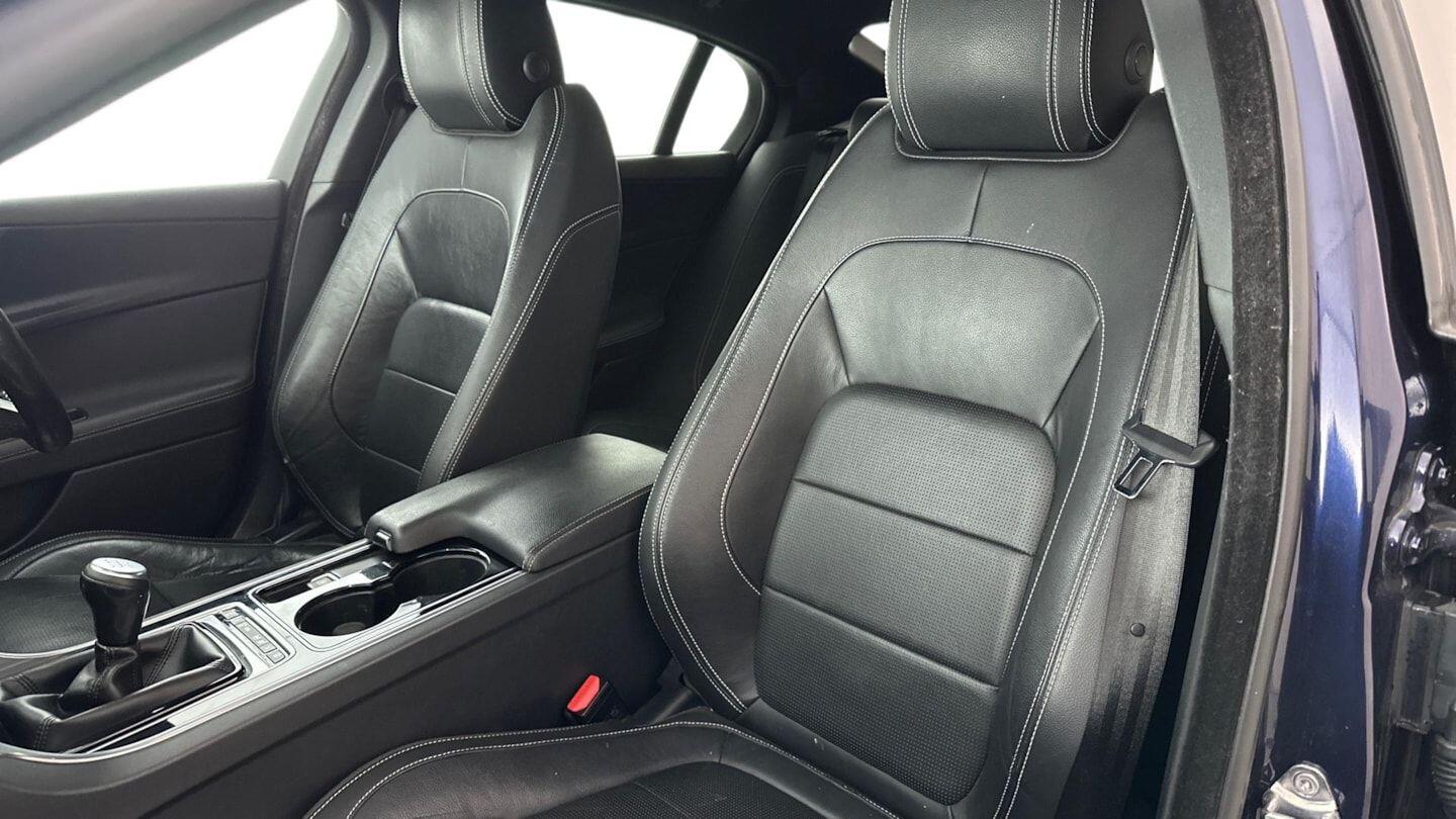 Used Jaguar XE for sale - 76440430: Photo 9