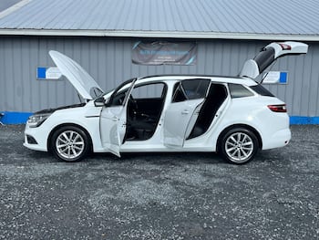 Used Renault Megane 2019 for sale - 79621203: Photo