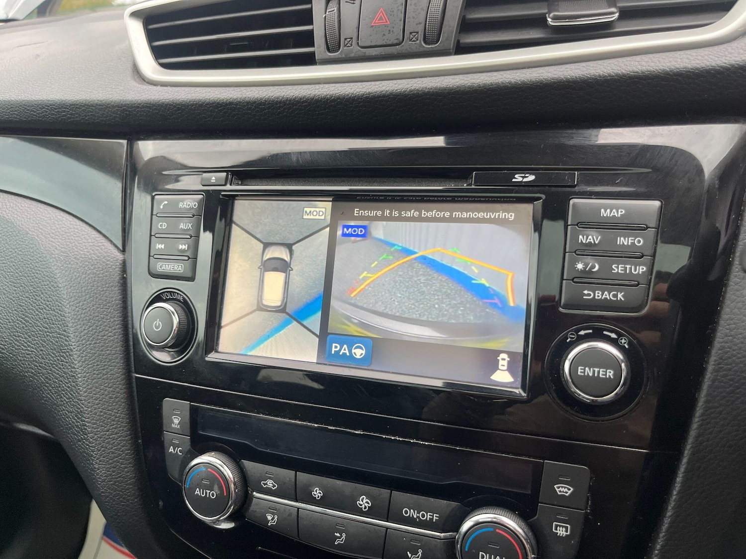 Used Nissan Qashqai 2015 for sale - 76987923: Photo 5