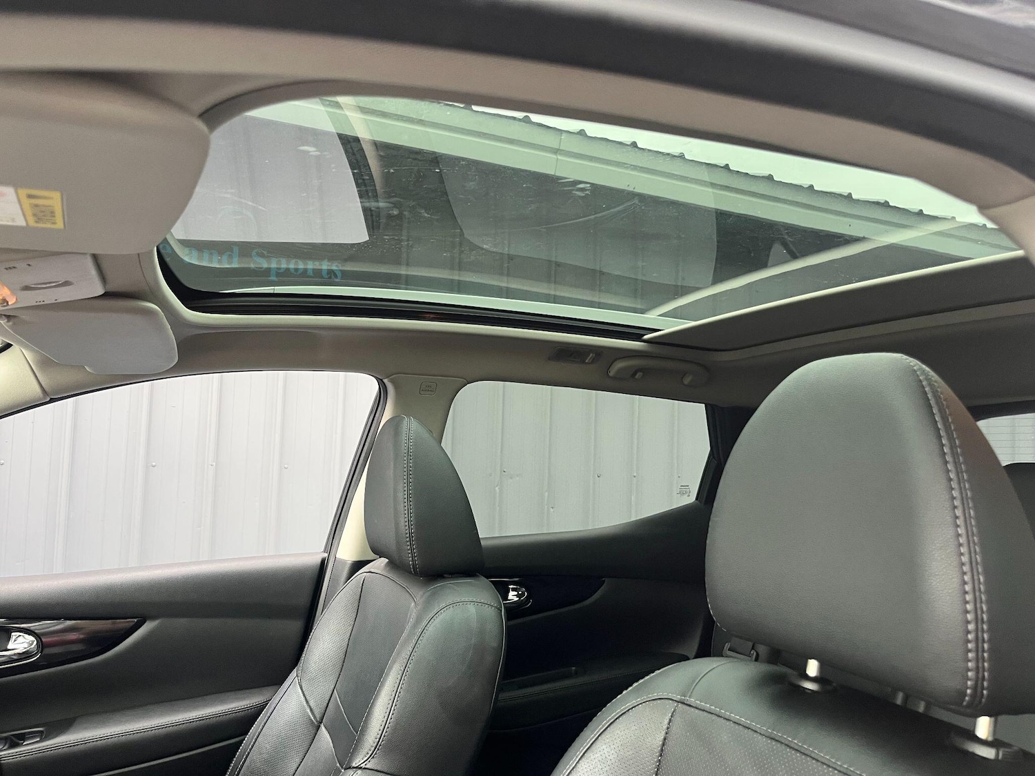 Used Nissan Qashqai 2015 for sale - 76987923: Photo 8