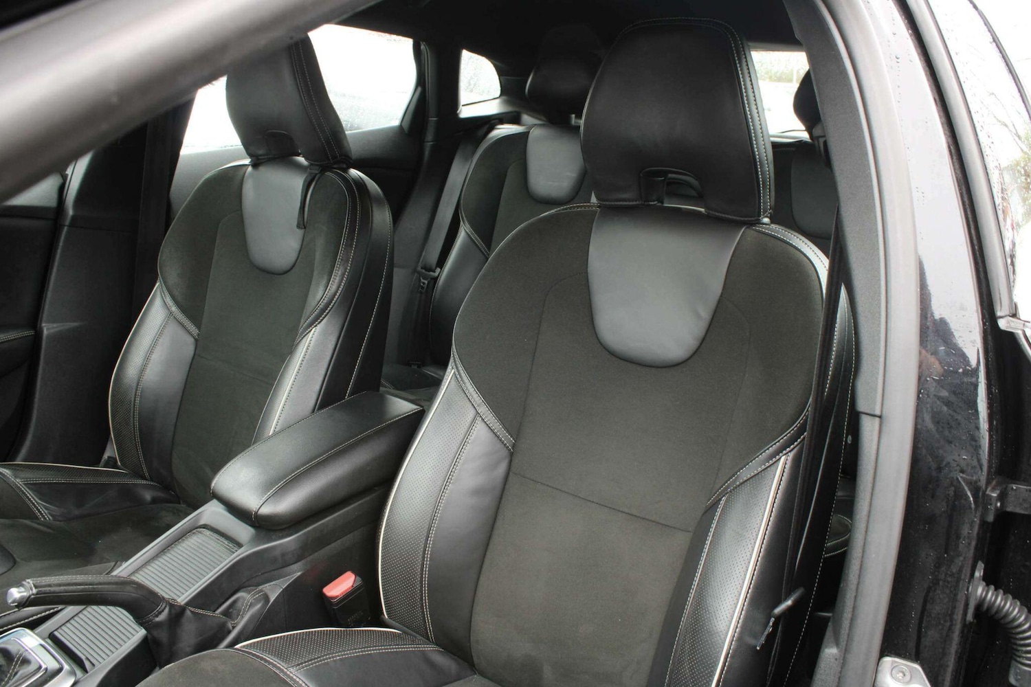 Used Volvo V40 2015 for sale - 76975728: Photo 17