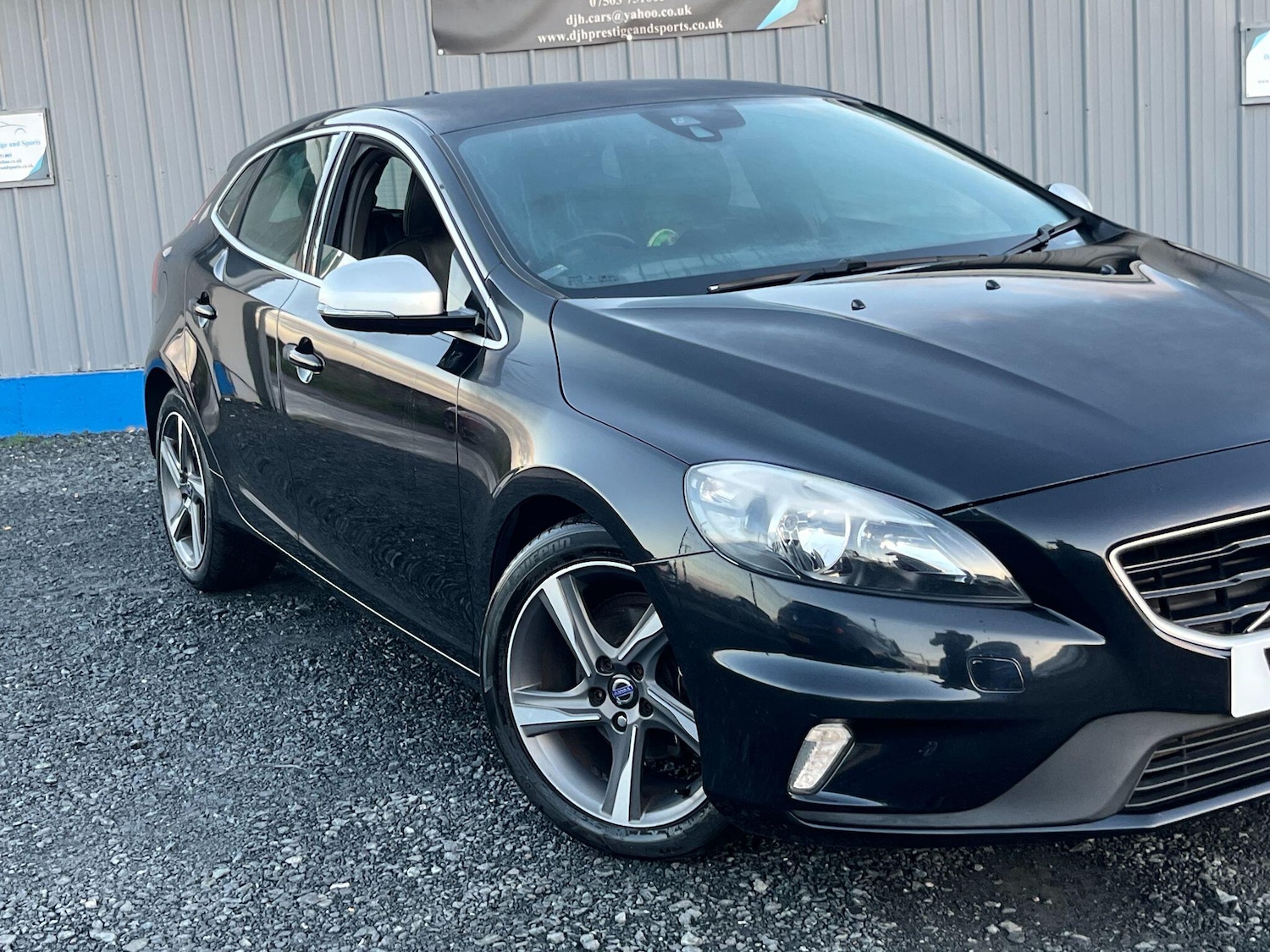 Used Volvo V40 2015 for sale - 76975728: Photo 25