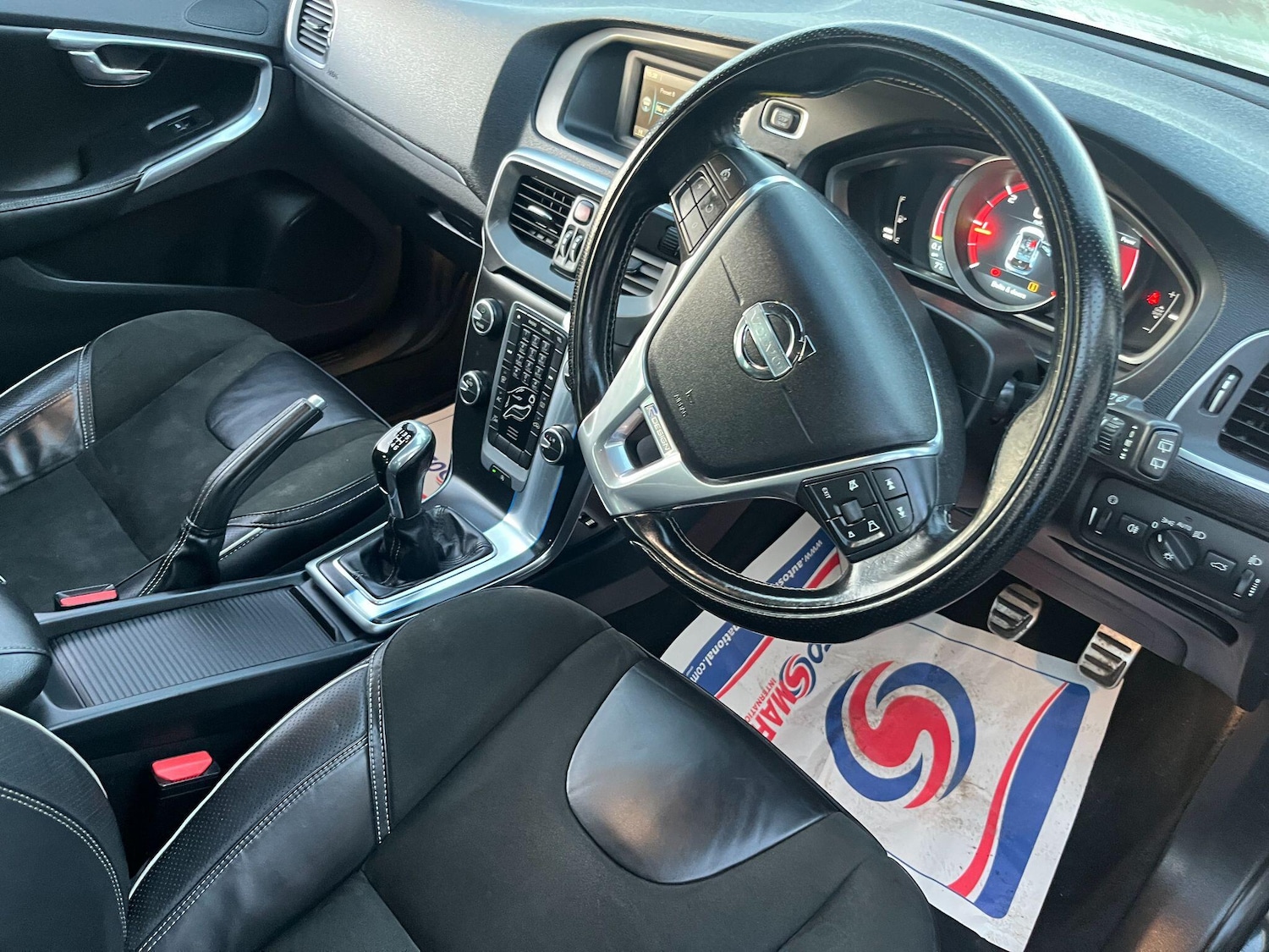 Used Volvo V40 2015 for sale - 76975728: Photo 29