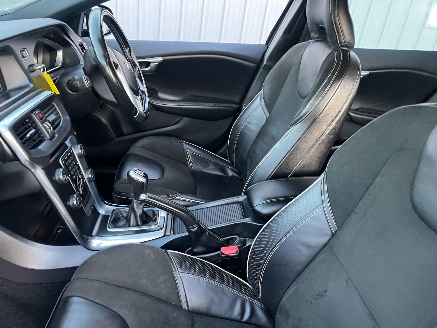 Used Volvo V40 2015 for sale - 76975728: Photo 34