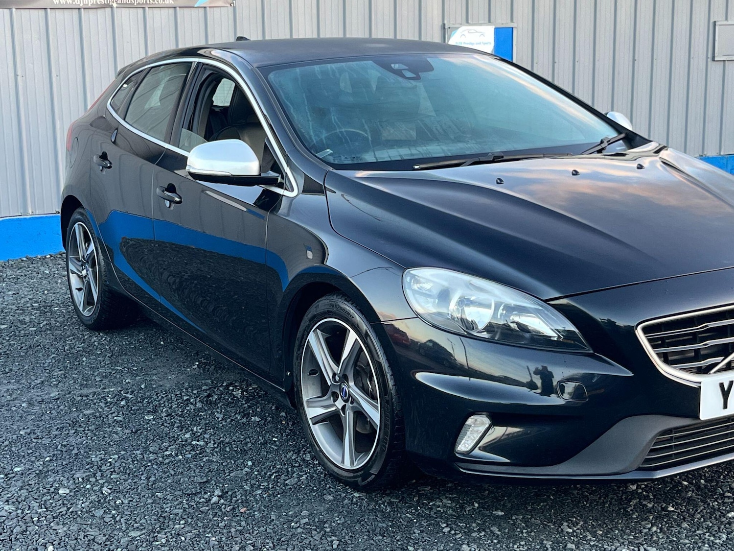 Used Volvo V40 2015 for sale - 76975728: Photo 60