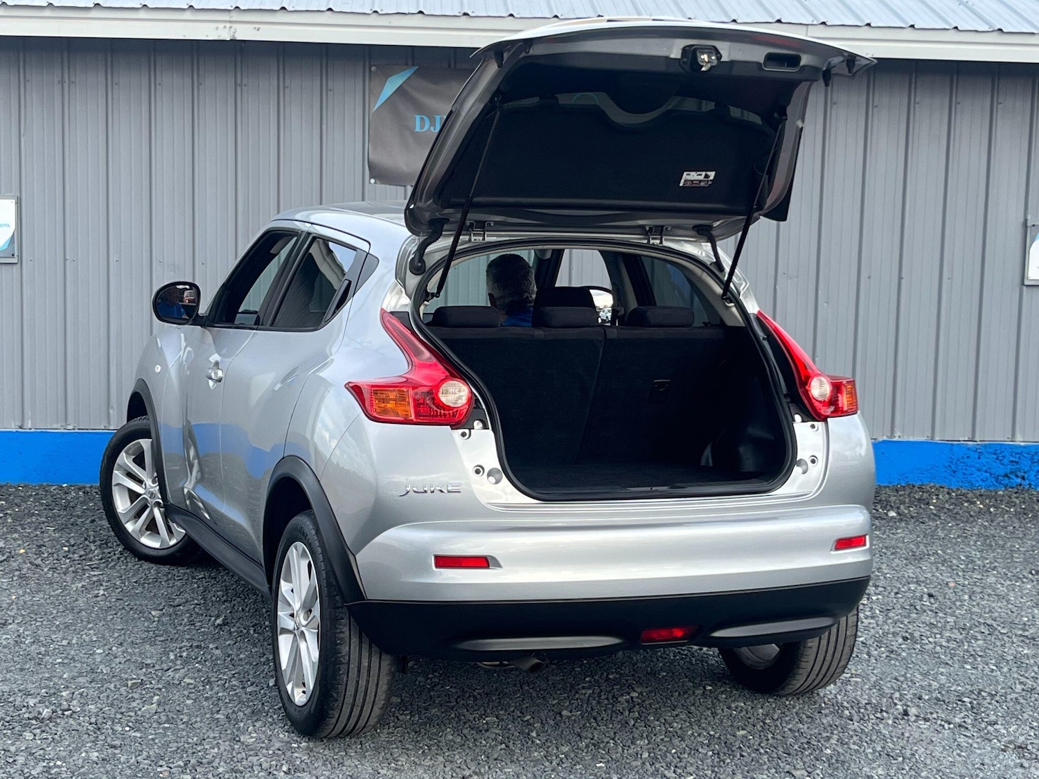 Vehicle 43
