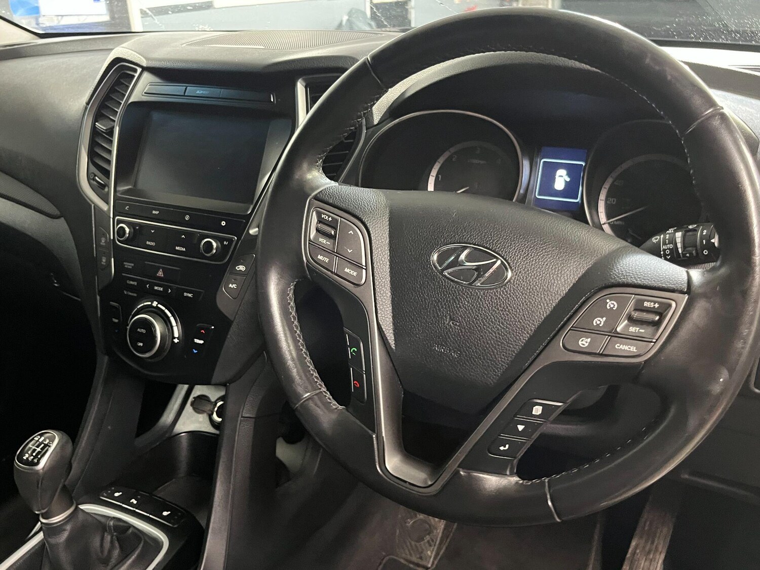 Used Hyundai Santa Fe 2016 for sale - 77468639: Photo 34