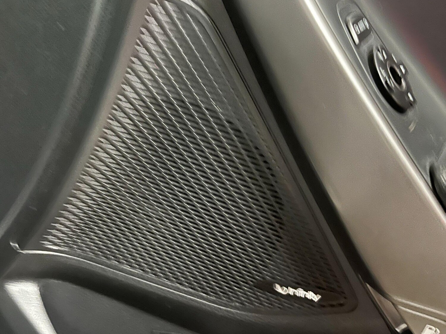 Used Hyundai Santa Fe 2016 for sale - 77468639: Photo 36