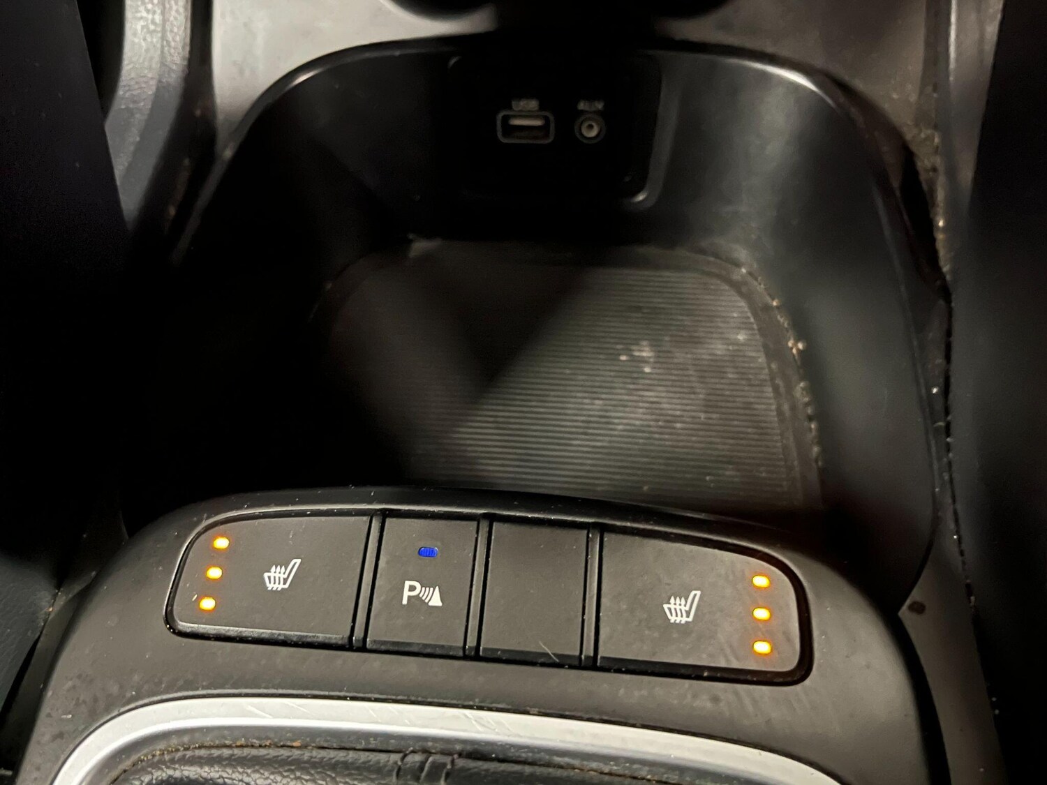 Used Hyundai Santa Fe 2016 for sale - 77468639: Photo 37