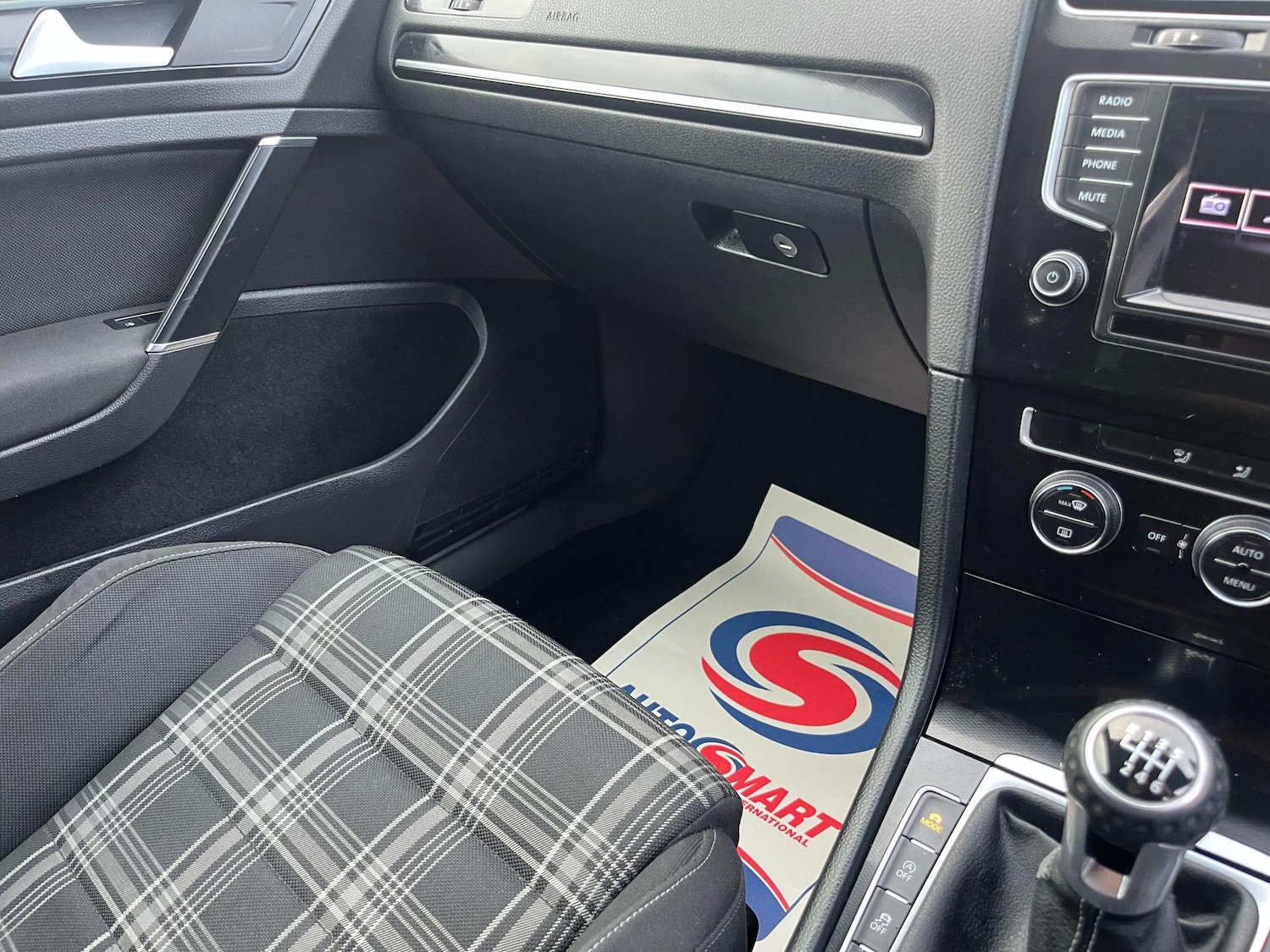 Used Volkswagen Golf 2015 for sale - 76666975: Photo 33