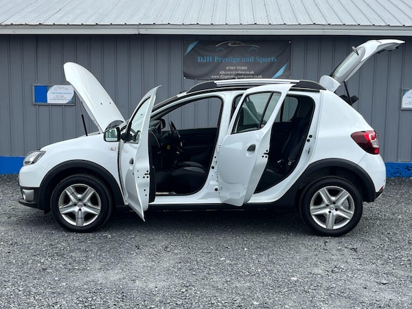 Used Dacia Sandero Stepway 2014 for sale - 75669651: Photo 13
