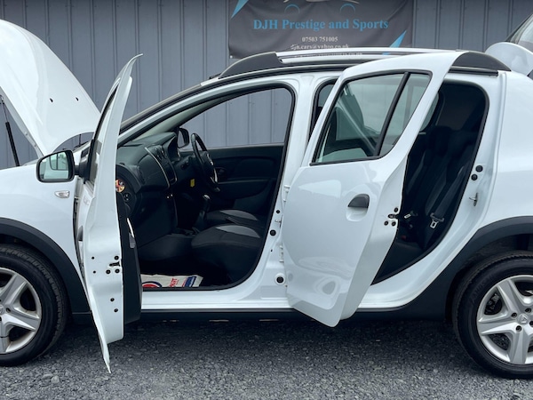Used Dacia Sandero Stepway 2014 for sale - 75669651: Photo 14