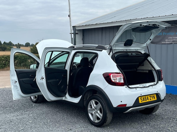 Used Dacia Sandero Stepway 2014 for sale - 75669651: Photo 16