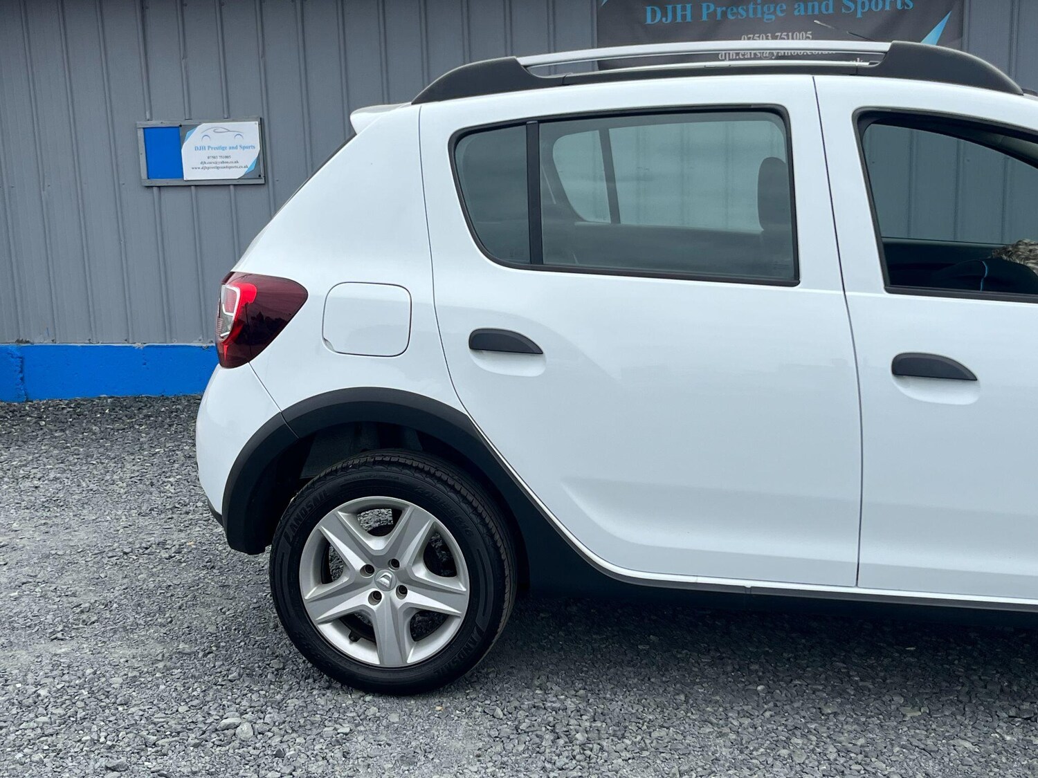 Vehicle 21