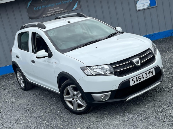 Used Dacia Sandero Stepway 2014 for sale - 75669651: Photo 2