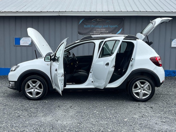 Used Dacia Sandero Stepway 2014 for sale - 75669651: Photo 3