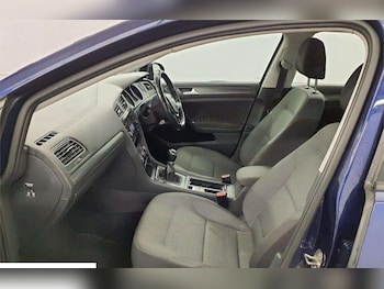 Used Volkswagen Golf 2017 for sale - 79132535: Photo
