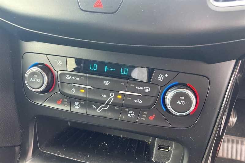 Used Ford Focus 2017 for sale - 76620435: Photo 14