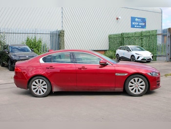 Used Jaguar XE 2016 for sale - 75589357: Photo