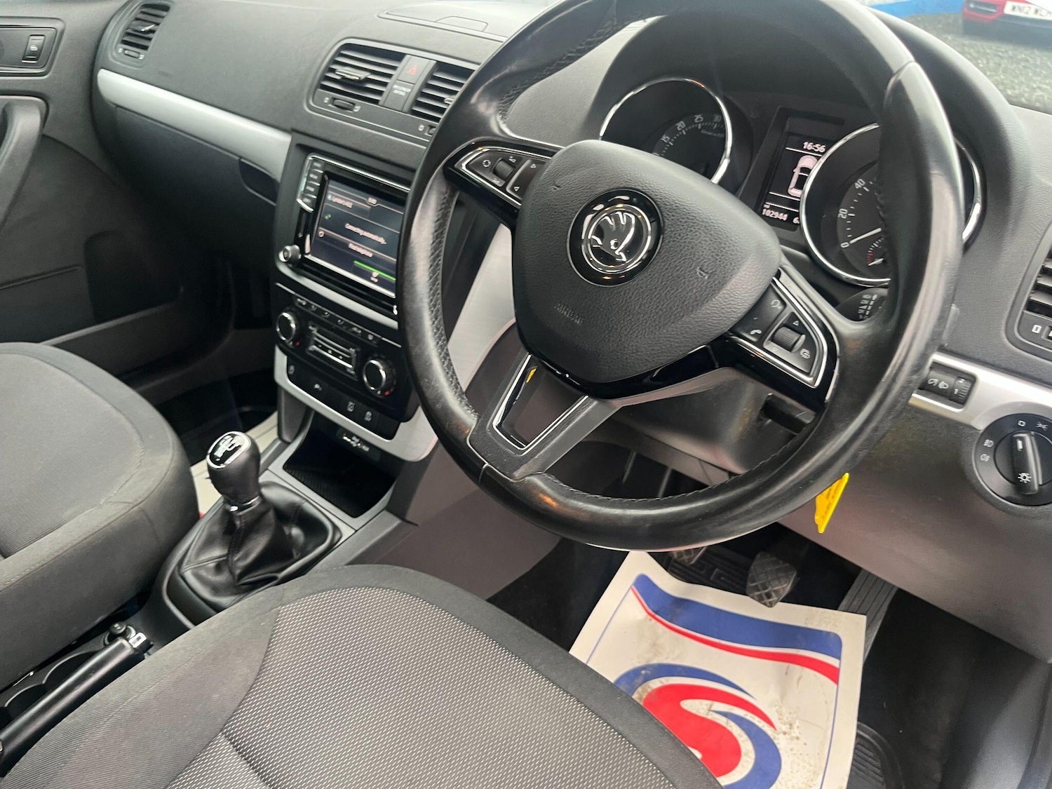 Used Skoda Yeti 2015 for sale - 76122910: Photo 5