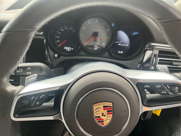 Used Porsche Macan for sale - 75402230: Photo 28