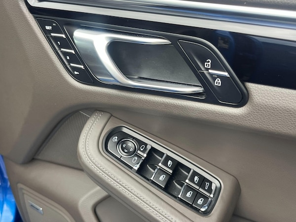 Used Porsche Macan for sale - 75402230: Photo 38