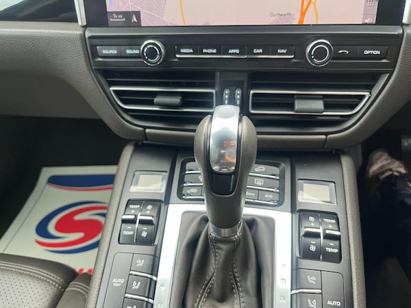 Used Porsche Macan for sale - 75402230: Photo 46