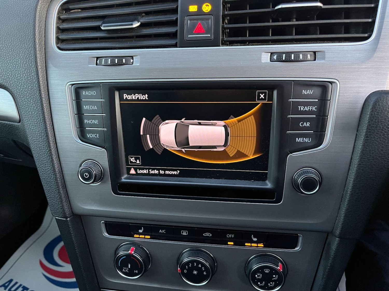 Used Volkswagen Golf 2016 for sale - 76645321: Photo 29