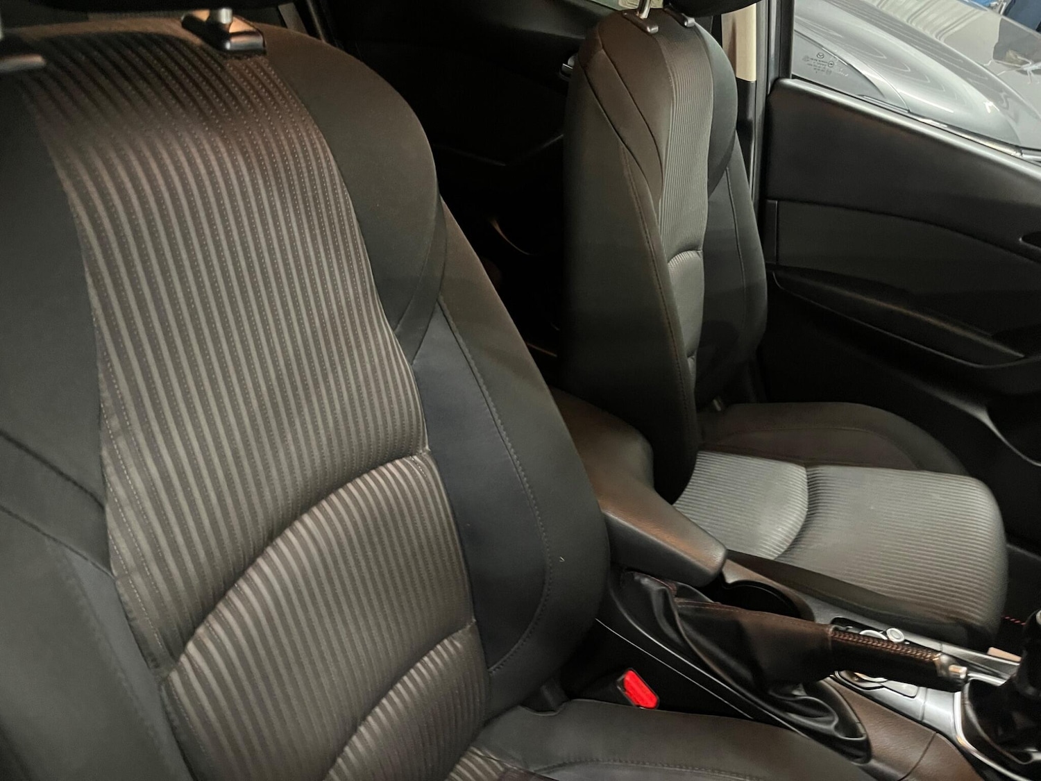 Used Mazda Mazda3 2014 for sale - 76360173: Photo 5