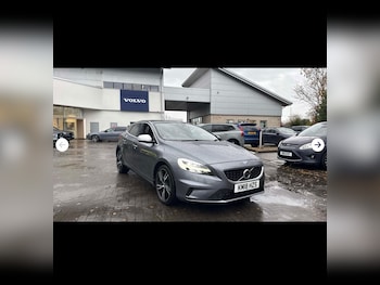 Used Volvo V40 2018 for sale - 76801756: Photo