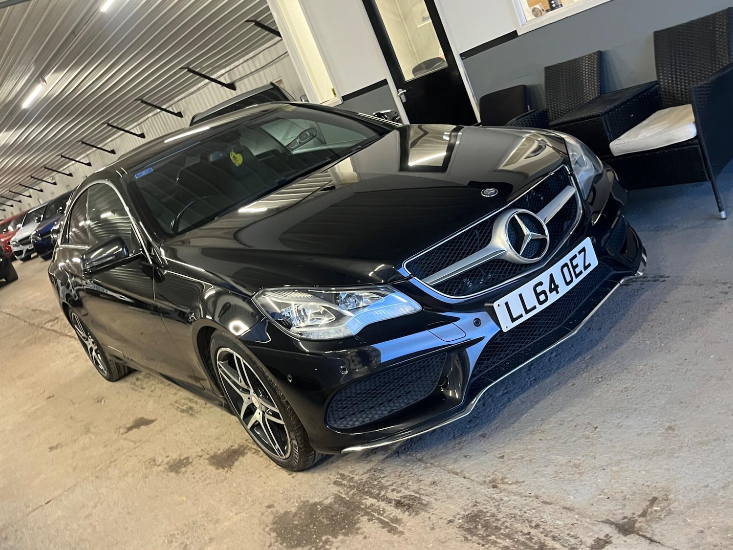 Used Mercedes-Benz E Class for sale - 77957696: Photo 2