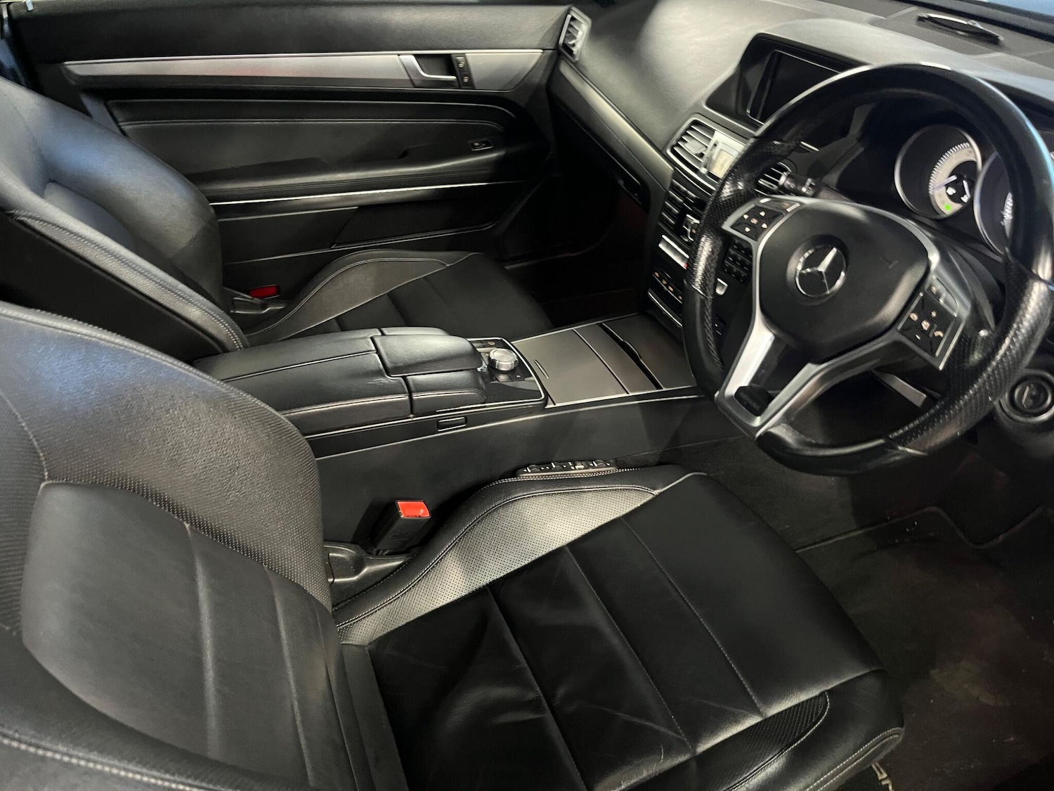 Used Mercedes-Benz E Class for sale - 77957696: Photo 5