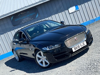 Used Jaguar XE 2018 for sale - 78376147: Photo