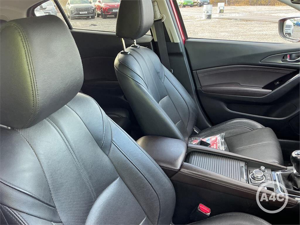 Used Mazda Mazda3 2017 for sale - 76498850: Photo 4