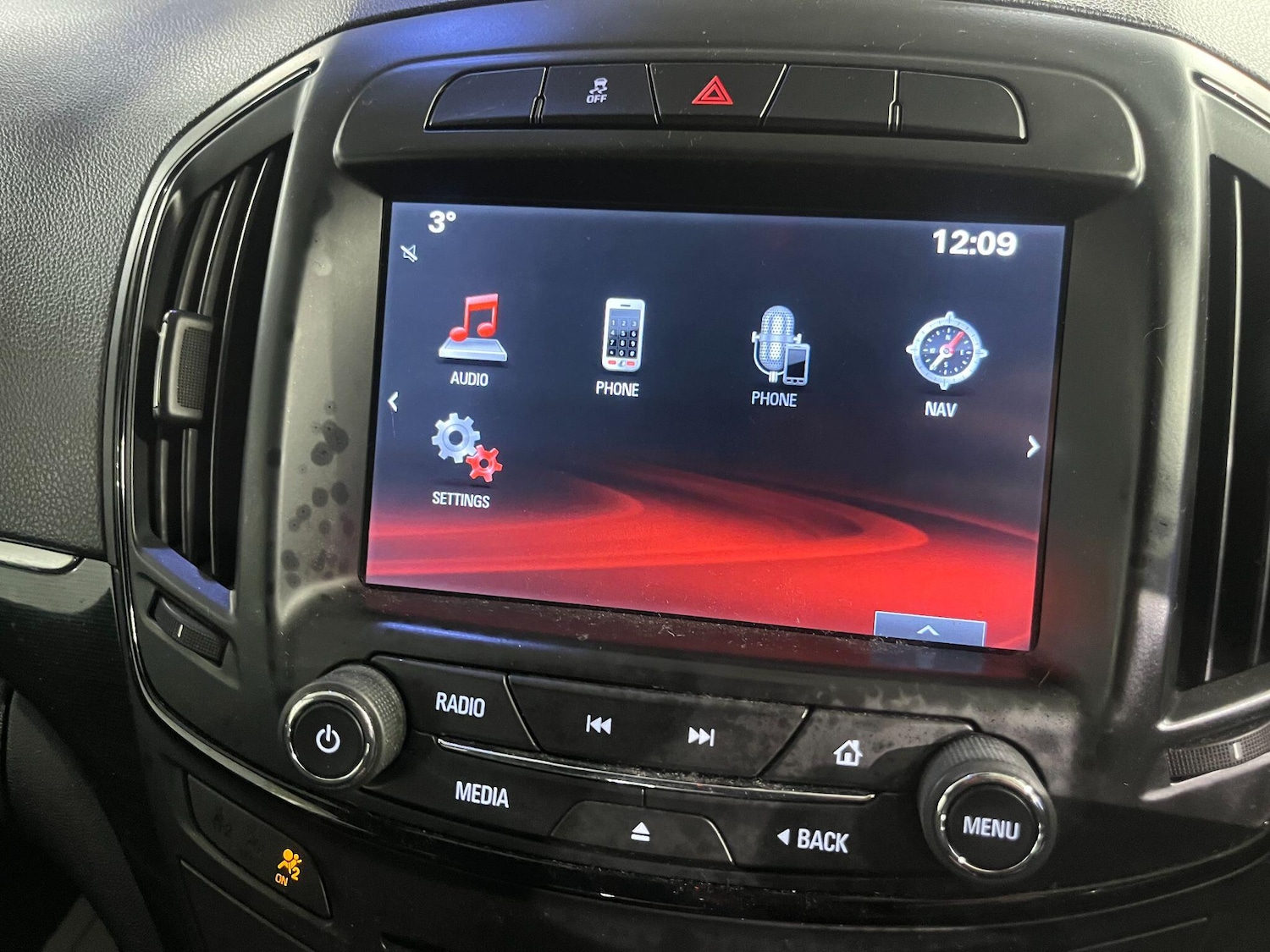 Used Vauxhall Insignia 2014 for sale - 77143187: Photo 4