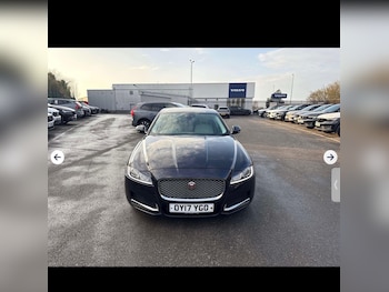 Used Jaguar XF 2017 for sale - 77853044: Photo