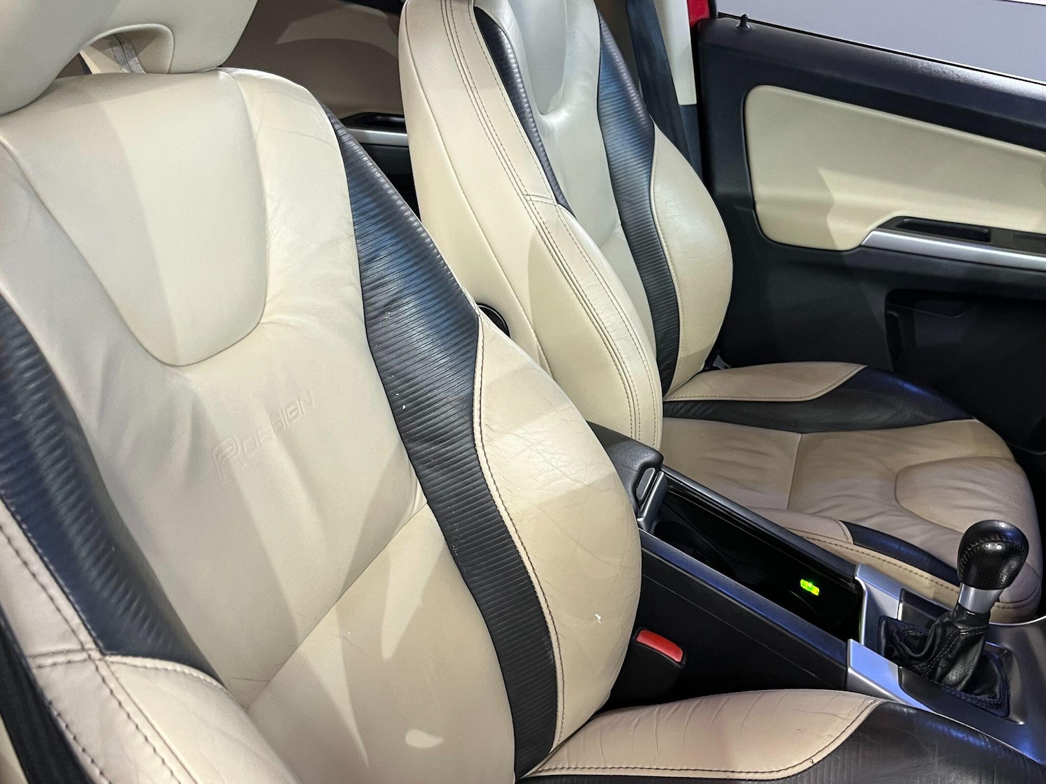 Used Volvo XC60 2011 for sale - 77455526: Photo 33