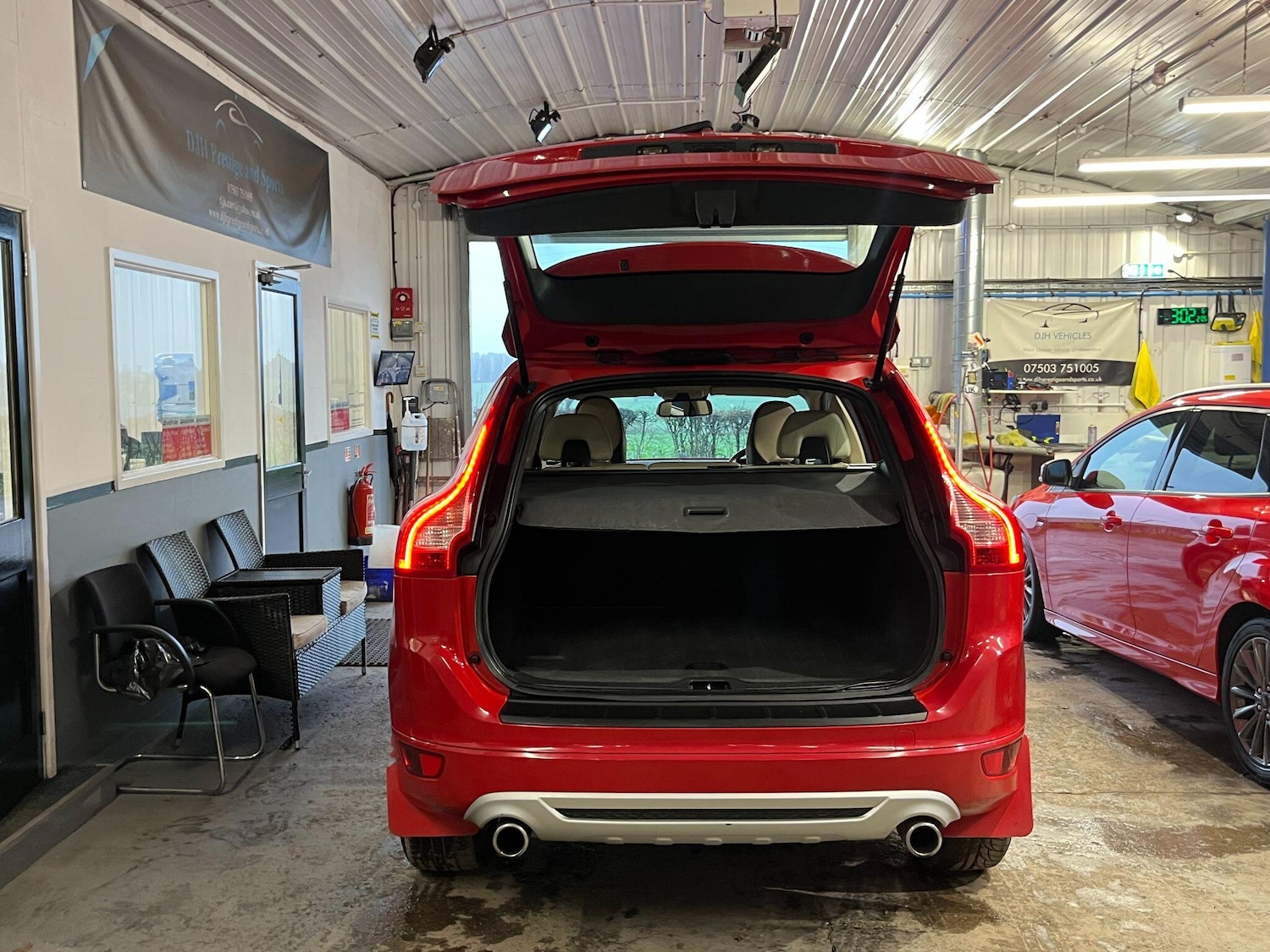 Used Volvo XC60 2011 for sale - 77455526: Photo 9