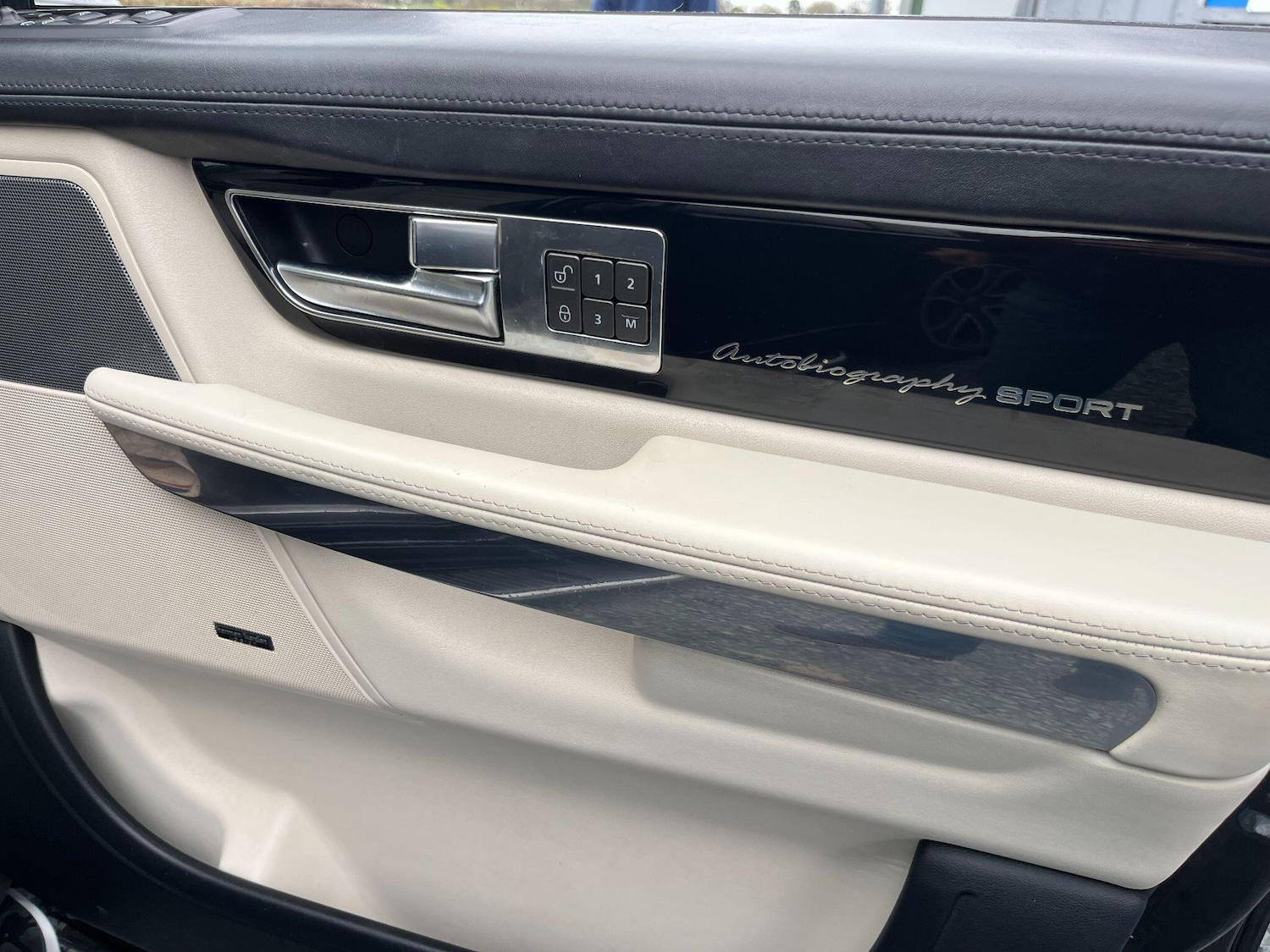 Used Land Rover Range Rover Sport 2011 for sale - 77994130: Photo 39